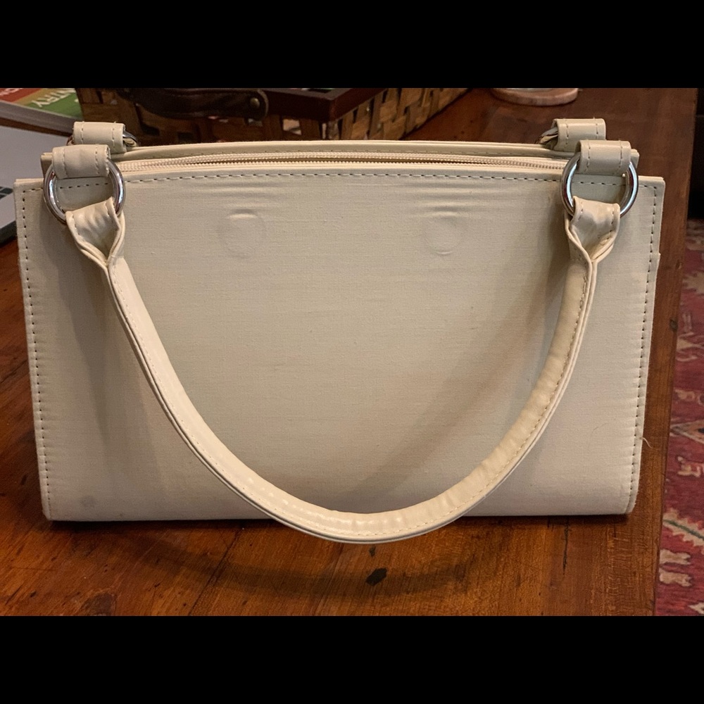 Miche 10 purse covers and 1 base!